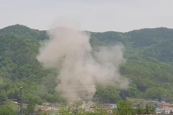 空洞骑士地图怎么受到攻击获得灵魂